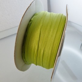 Ruban soie 2 mm vert tilleul