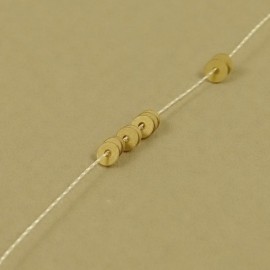 Paillette 3 mm or clair mat sur fil