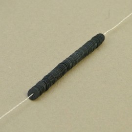 Paillette 4 mm noir mat sur fil