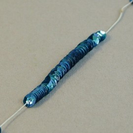 cup sequin 4 mm iridescent petrol blue on strand