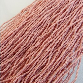Seed bead 2 mm op. Dusty pink on strand