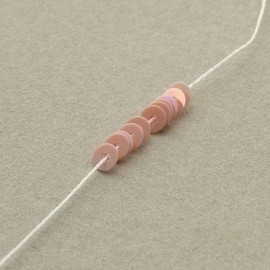 Flat sequin 3 mm oriental powder pink on strand